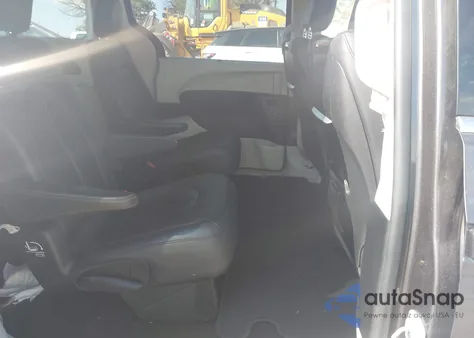 2017 Chrysler Pacifica Touring-L Plus из США, поврежденный, VIN 2C4RC1EG0HR812054